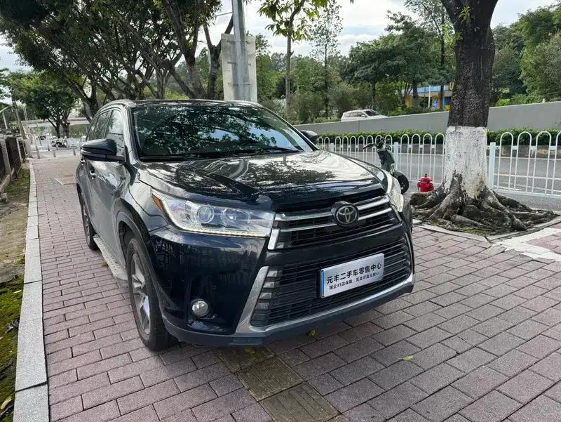 2018 Toyota Highlander 2.0T 4WD Premium Edition 7-seater (China VI Emission Standard) — миниатюра 2