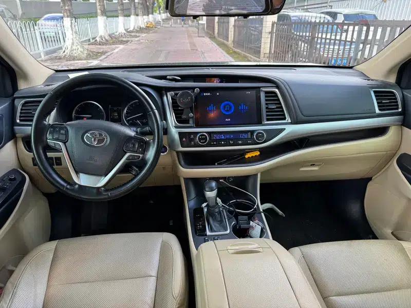 2018 Toyota Highlander 2.0T 4WD Premium Edition 7-seater (China VI Emission Standard) — миниатюра 16