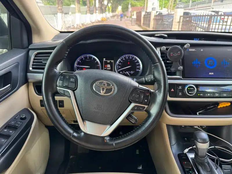2018 Toyota Highlander 2.0T 4WD Premium Edition 7-seater (China VI Emission Standard) — миниатюра 19