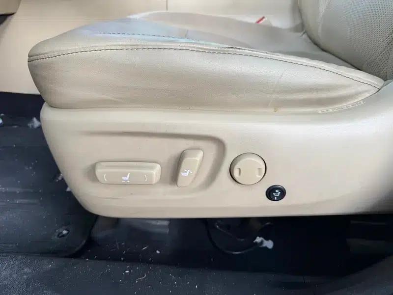 2018 Toyota Highlander 2.0T 4WD Premium Edition 7-seater (China VI Emission Standard) — миниатюра 24