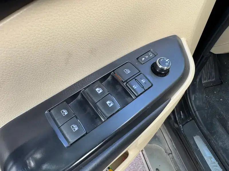 2018 Toyota Highlander 2.0T 4WD Premium Edition 7-seater (China VI Emission Standard) — миниатюра 26