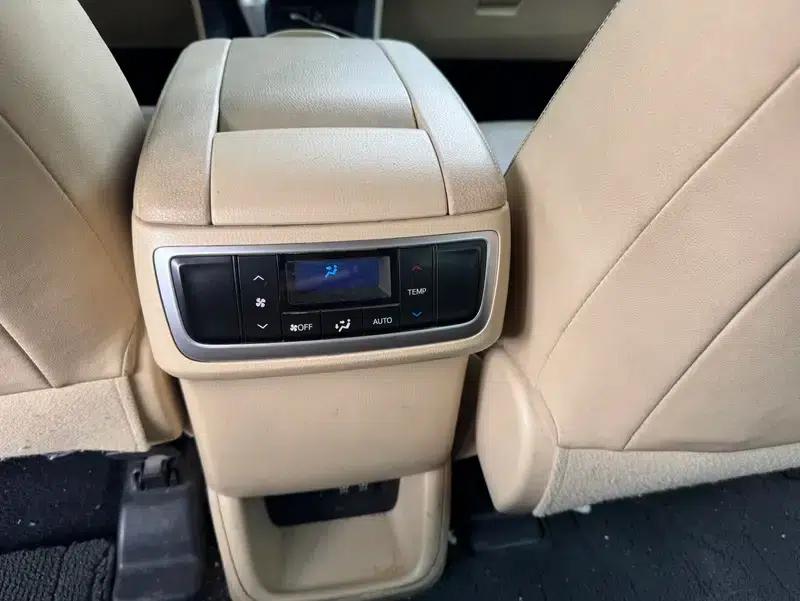 2018 Toyota Highlander 2.0T 4WD Premium Edition 7-seater (China VI Emission Standard) — миниатюра 28