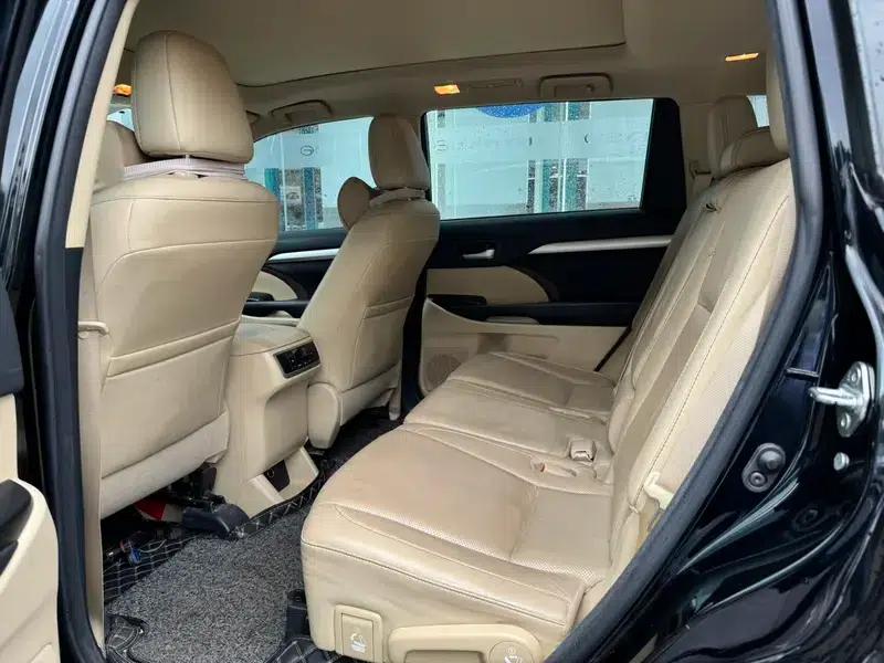 2017 Highlander 2.0T AWD Luxury 7-seater — миниатюра 9