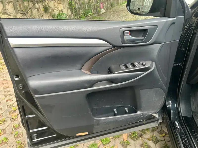 2018 Toyota Highlander 2.0T 2WD Luxury 7-seater (National V Emission Standard) — миниатюра 12