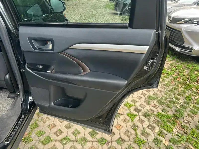 2018 Toyota Highlander 2.0T 2WD Luxury 7-seater (National V Emission Standard) — миниатюра 16