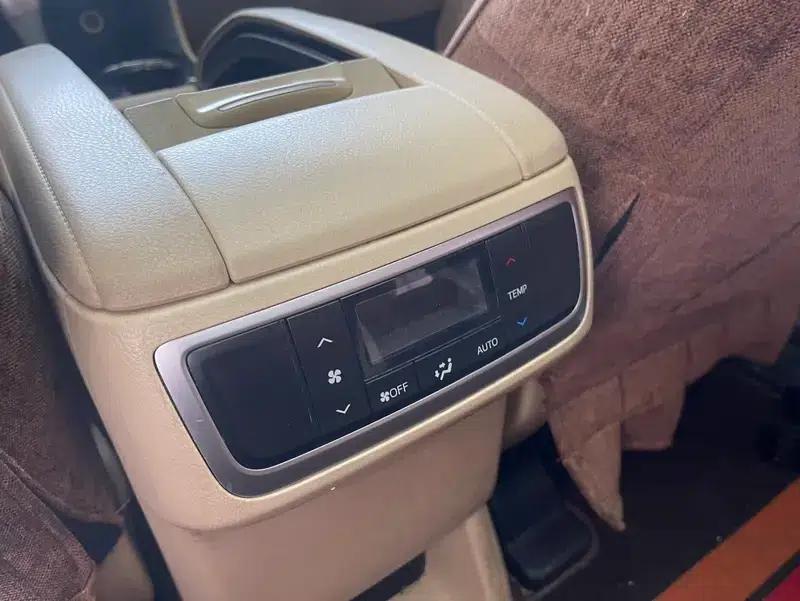 2018 Toyota Highlander 2.0T AWD Luxury 7-seater (China VI Emission Standard) — миниатюра 12