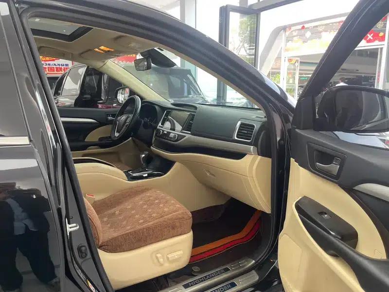 2018 Toyota Highlander 2.0T AWD Luxury 7-seater (China VI Emission Standard) — миниатюра 19