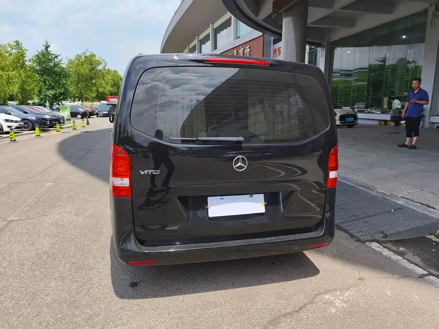 Vito 2020 2.0T Elite Edition 7-seater — миниатюра 8