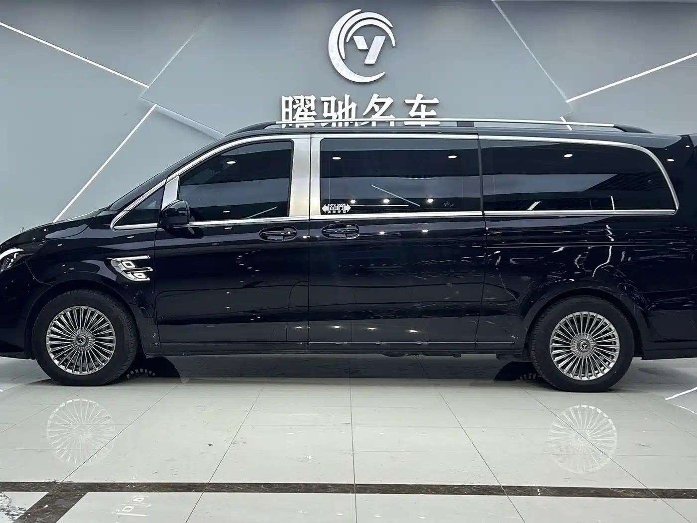 2023 Nissan Vito 2.0T Business Edition 7-seater — миниатюра 3