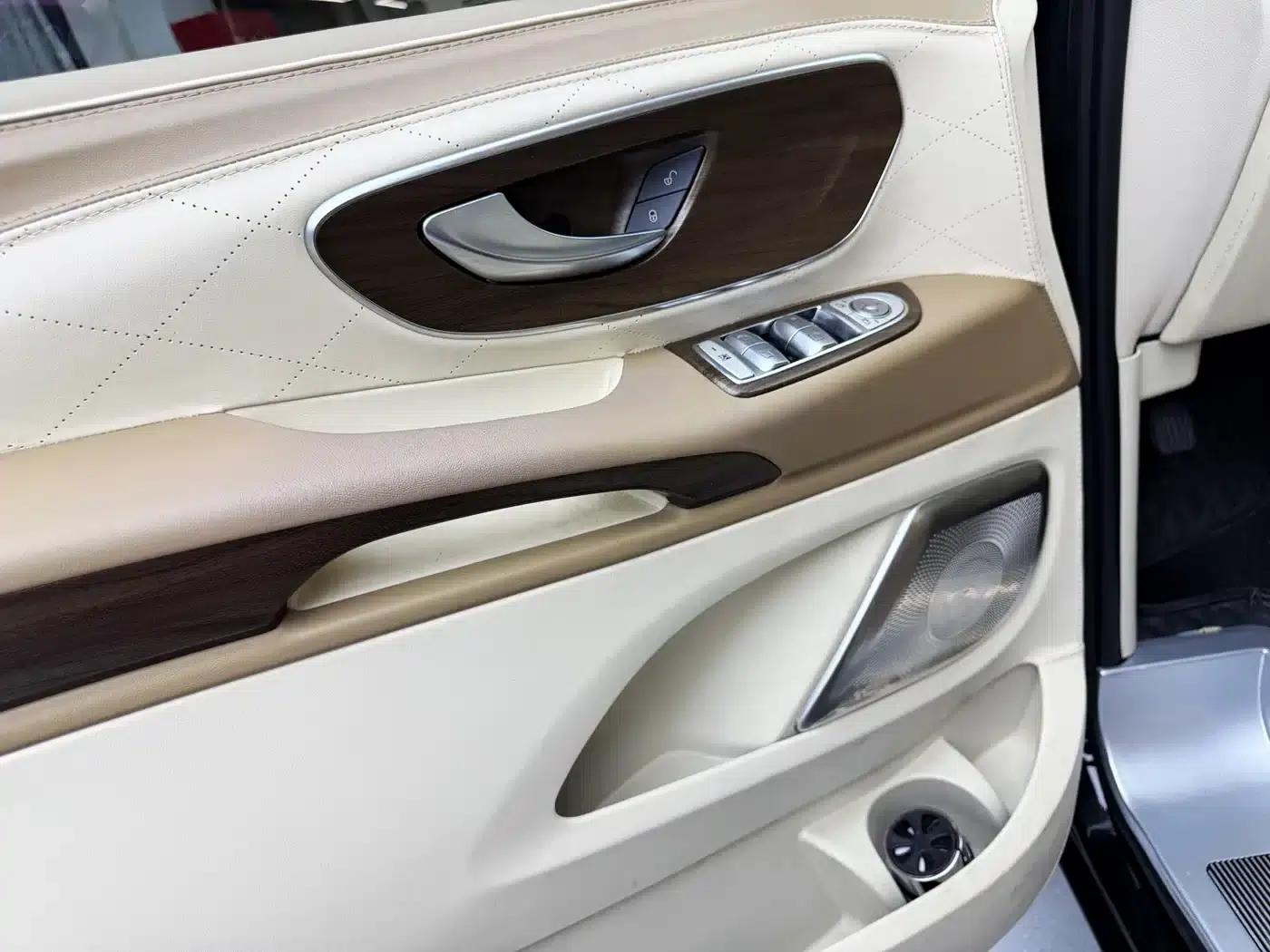 Vito 2021 2.0T Business Edition 7-seater — миниатюра 13