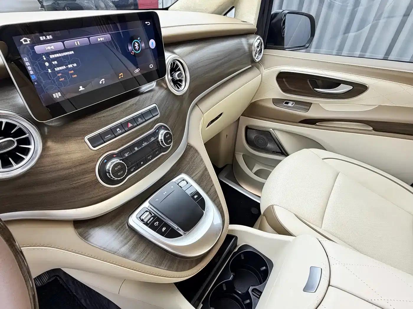 Vito 2021 2.0T Business Edition 7-seater — миниатюра 31