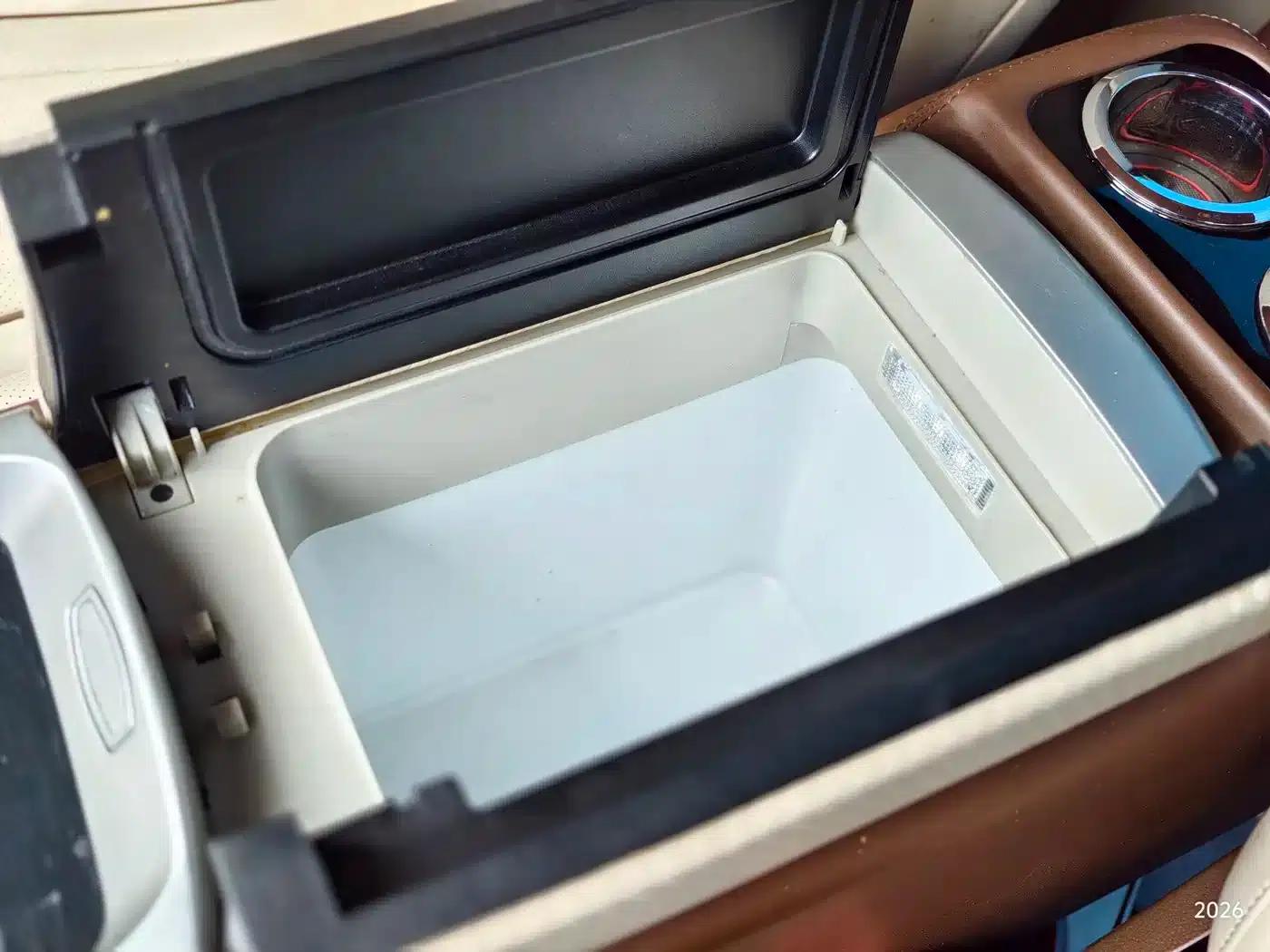 Vito 2021 2.0T Business Edition 7-seater — миниатюра 14