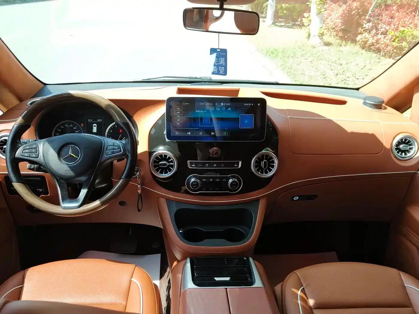 Vito 2021 2.0T Business Edition 7-seater — миниатюра 6