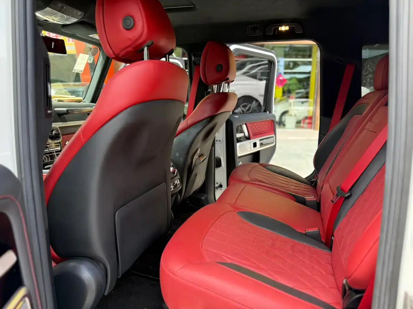 2023 Mercedes-Benz G-Class G 500 — миниатюра 14