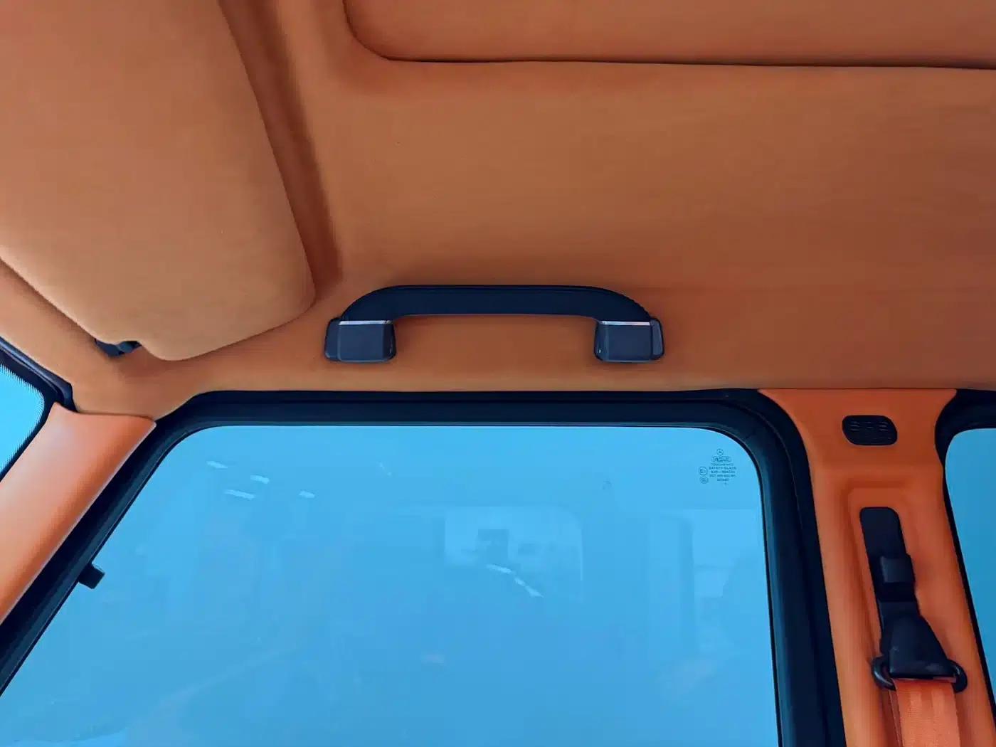 2010 Mercedes-Benz G-Class G 500 — миниатюра 19