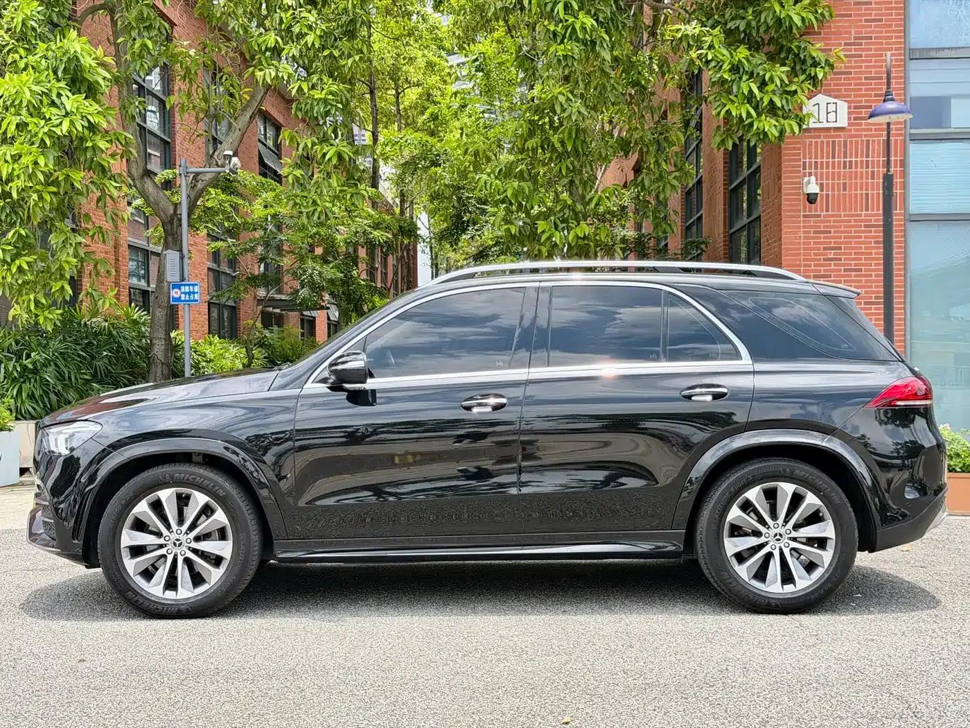 Imported Mercedes-Benz GLE 2022 Facelift GLE 350 4MATIC Fashion Model — миниатюра 2