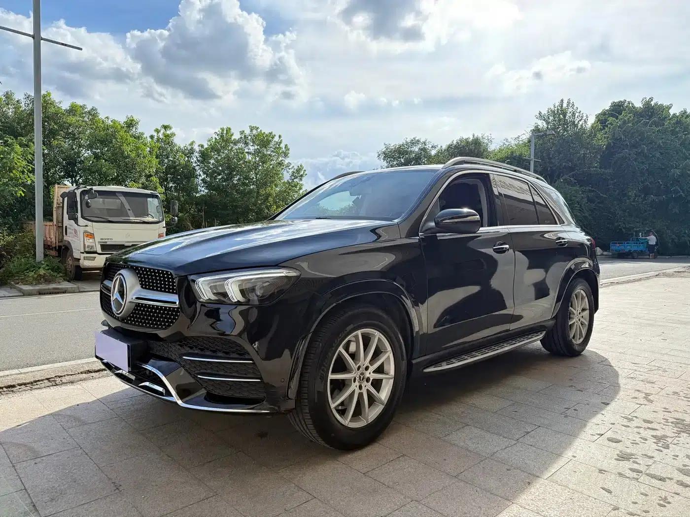 Imported Mercedes-Benz GLE 2020 facelift GLE 350 4MATIC Fashion model — миниатюра 1