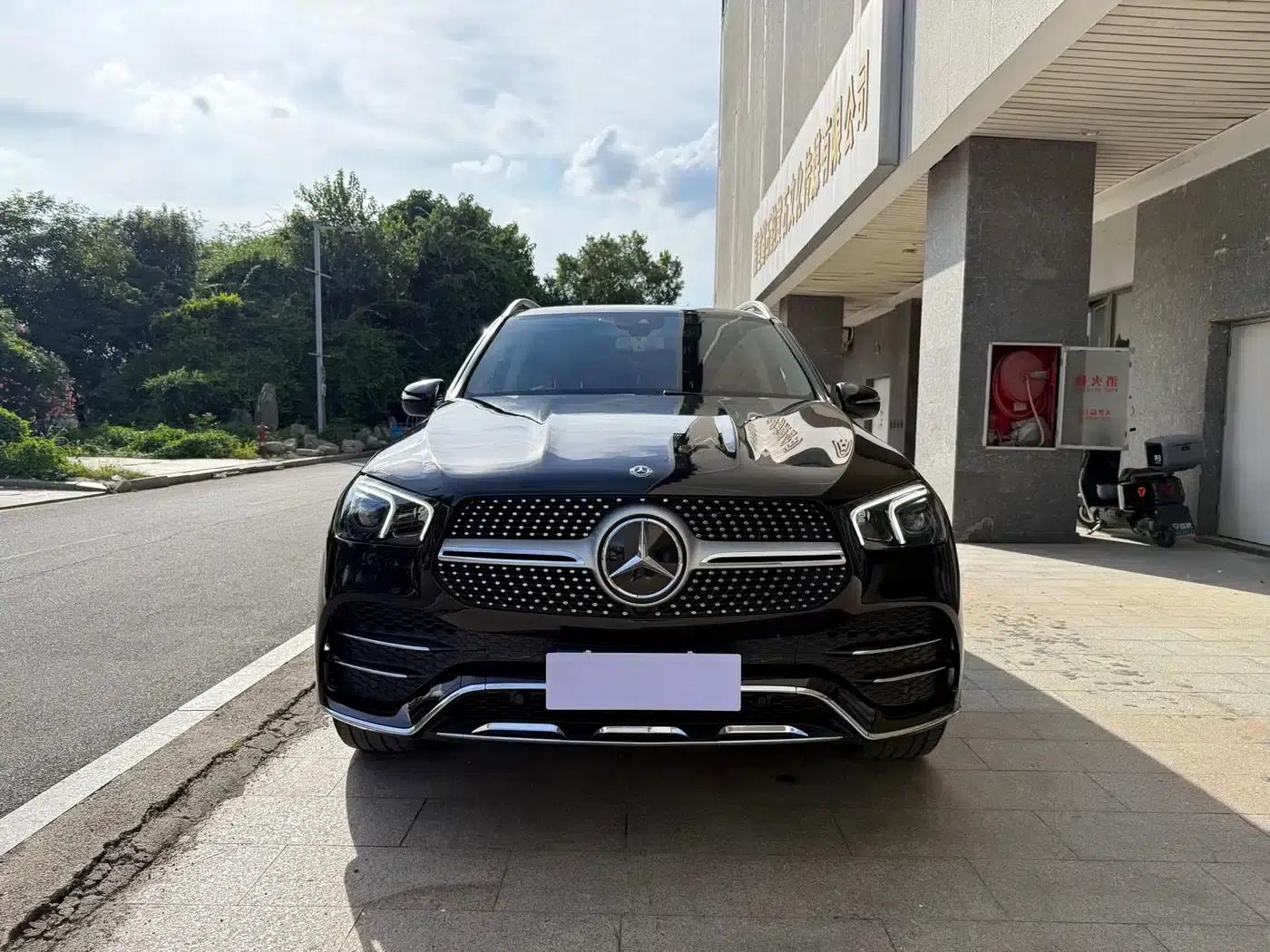Imported Mercedes-Benz GLE 2020 facelift GLE 350 4MATIC Fashion model — миниатюра 2