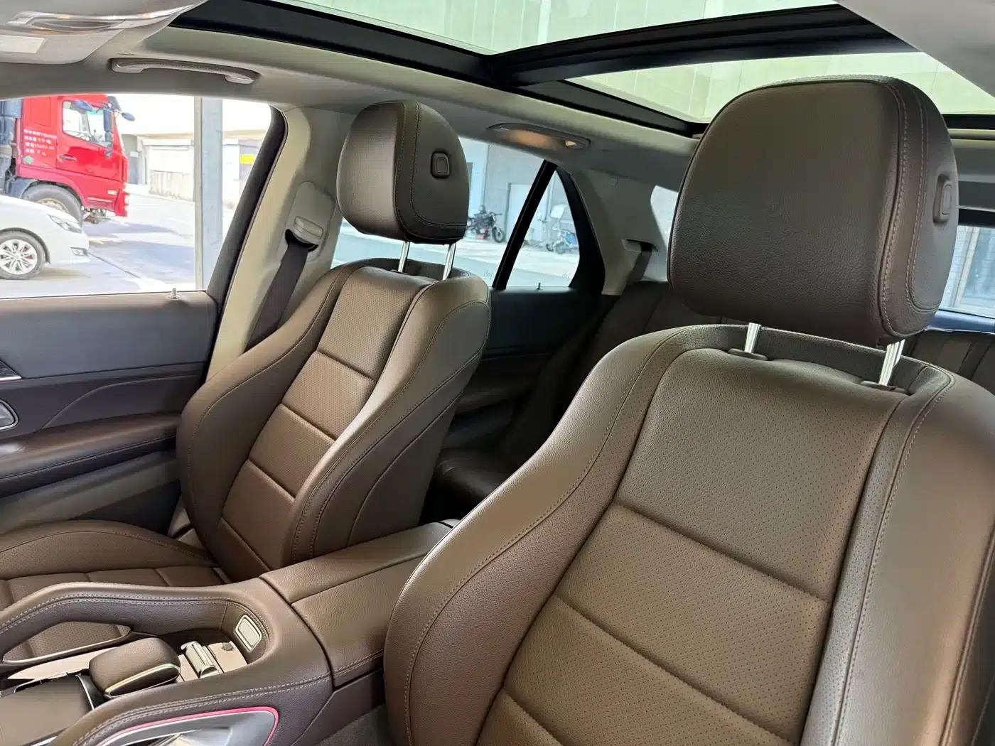 Imported Mercedes-Benz GLE 2020 facelift GLE 350 4MATIC Fashion model — миниатюра 16