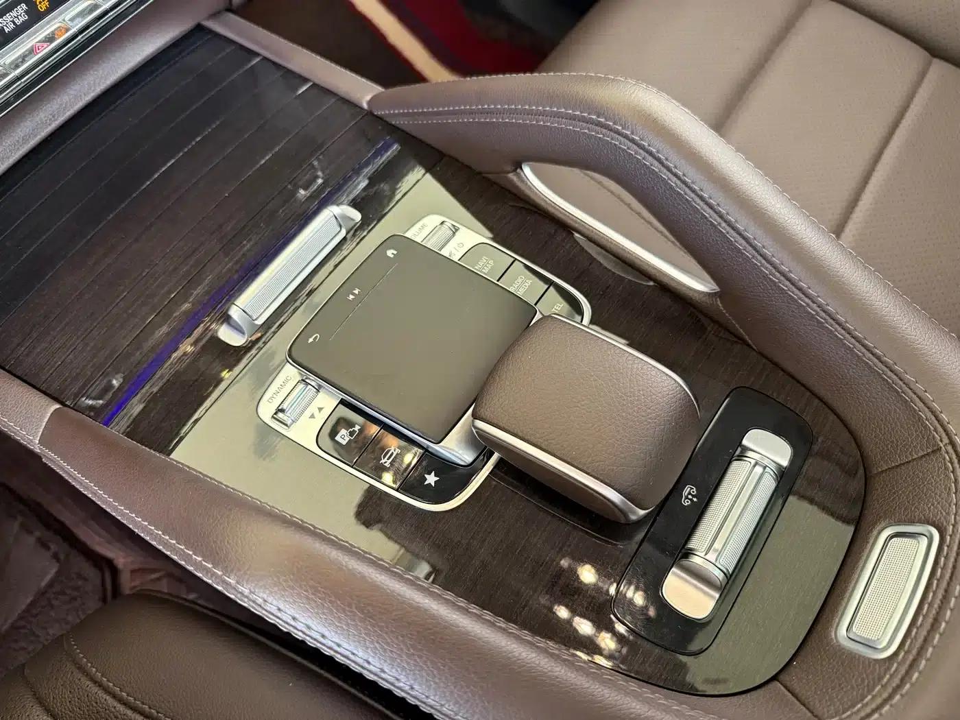 Imported Mercedes-Benz GLE 2020 facelift GLE 350 4MATIC Fashion model — миниатюра 18