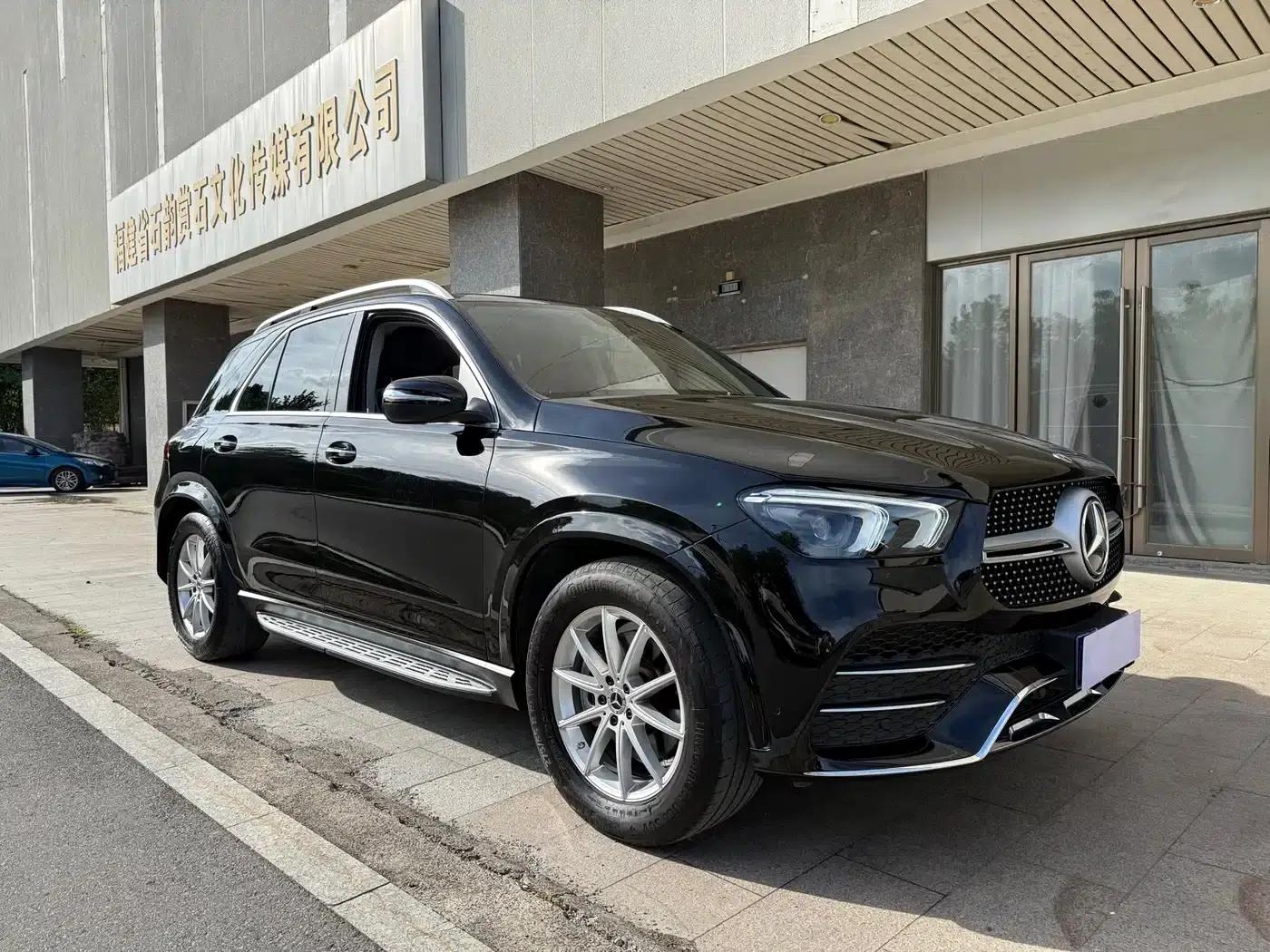 Imported Mercedes-Benz GLE 2020 facelift GLE 350 4MATIC Fashion model — миниатюра 3