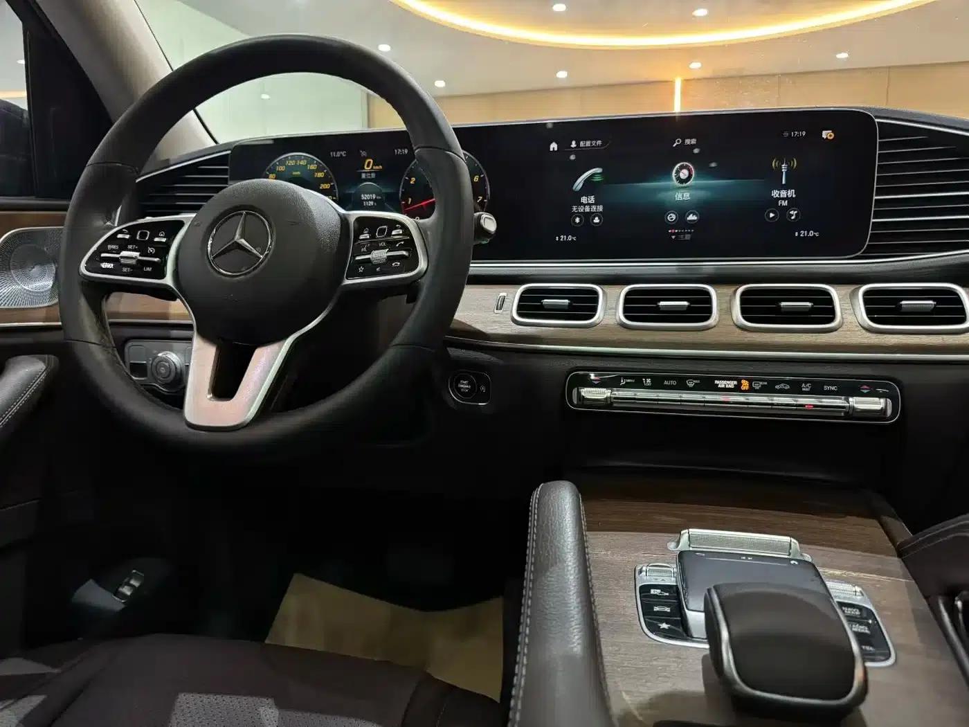 Mercedes-Benz GLE (Imported) 2020 GLE 350 4MATIC Luxury — миниатюра 4
