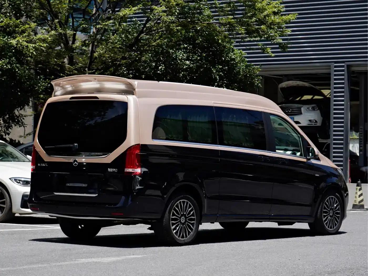 Mercedes-Benz V-Class 2018 V 260 L Premium Extended Edition (China VI Emission Standard) — миниатюра 4