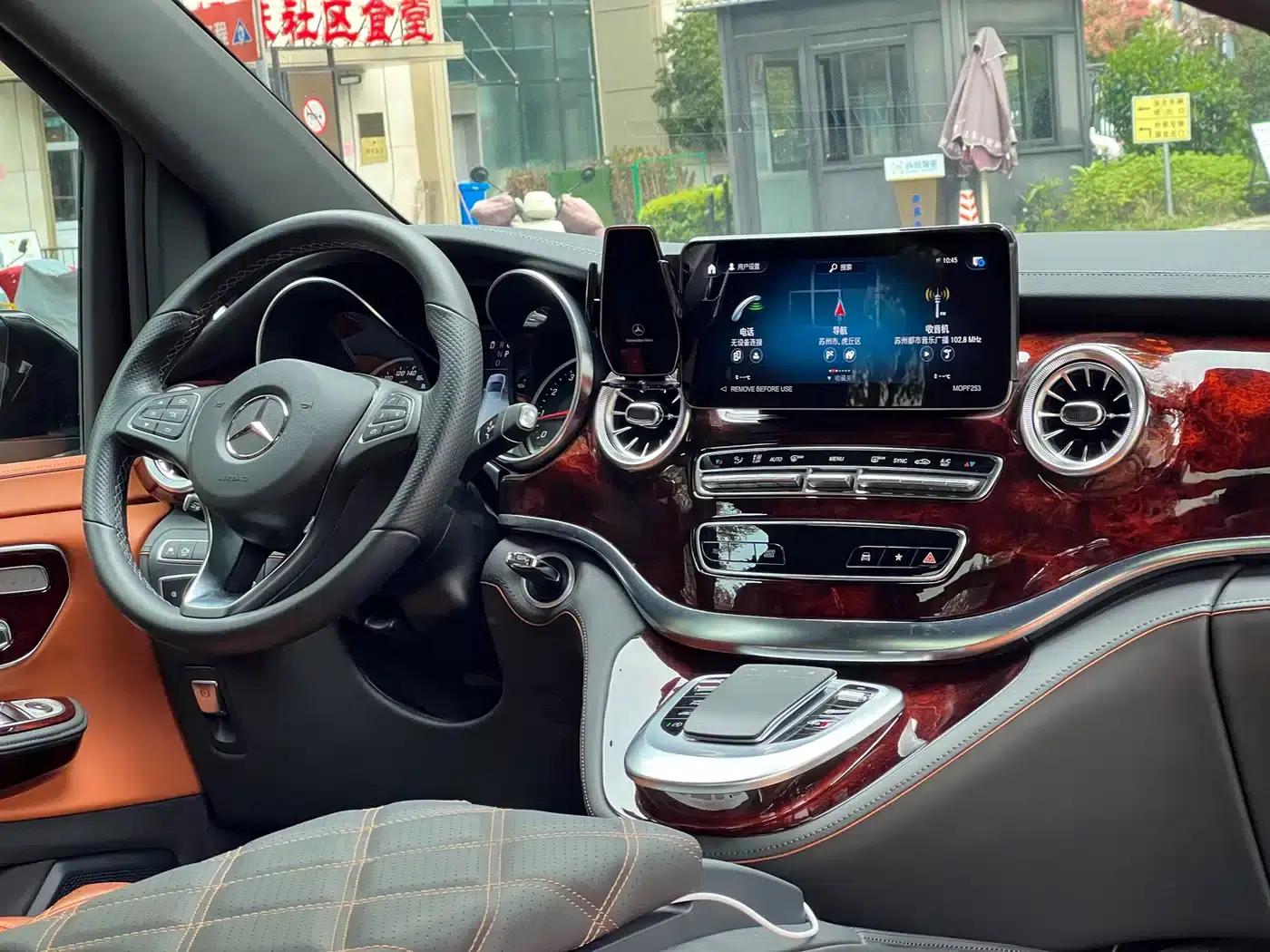 Mercedes-Benz V-Class 2022 V 260 L Long Wheelbase Luxury Edition — миниатюра 20