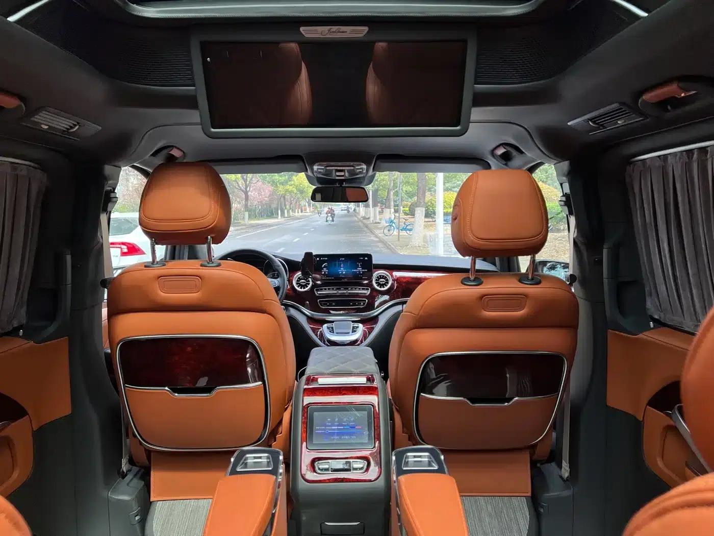 Mercedes-Benz V-Class 2022 V 260 L Long Wheelbase Luxury Edition — миниатюра 25