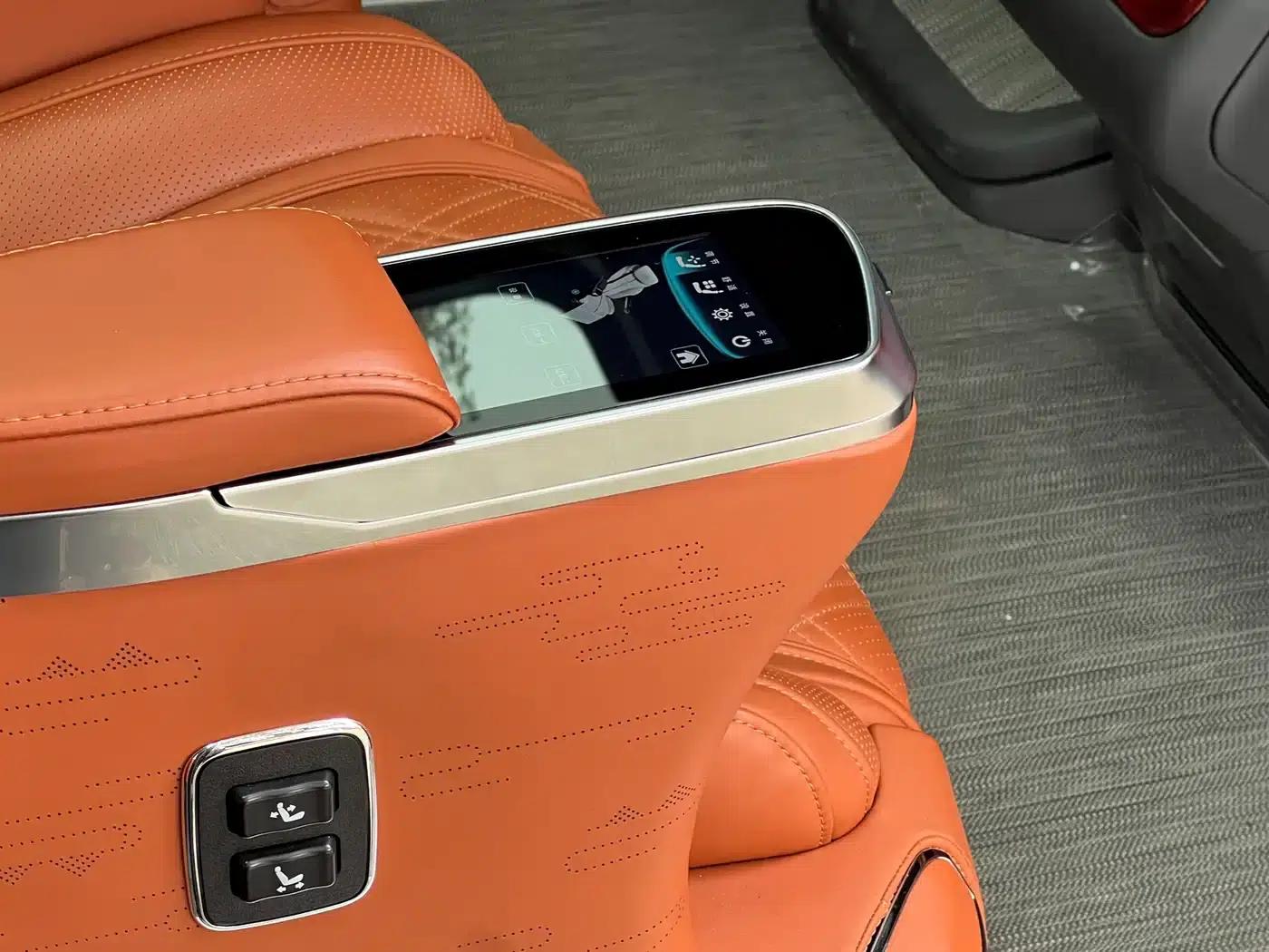 Mercedes-Benz V-Class 2022 V 260 L Long Wheelbase Luxury Edition — миниатюра 27