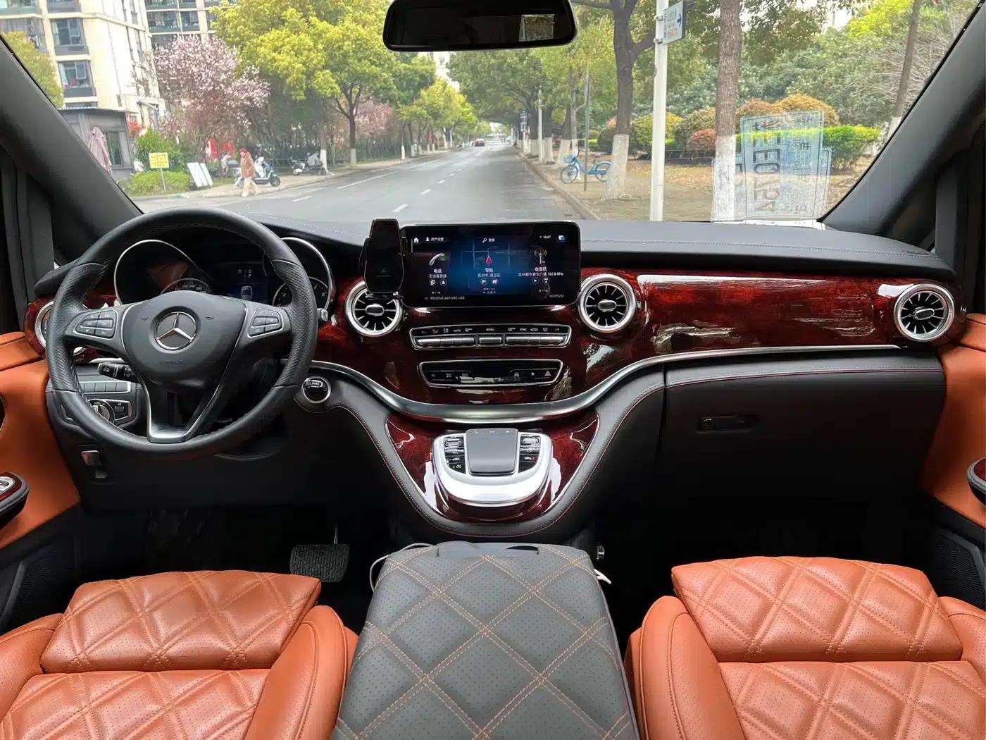 Mercedes-Benz V-Class 2022 V 260 L Long Wheelbase Luxury Edition — миниатюра 8