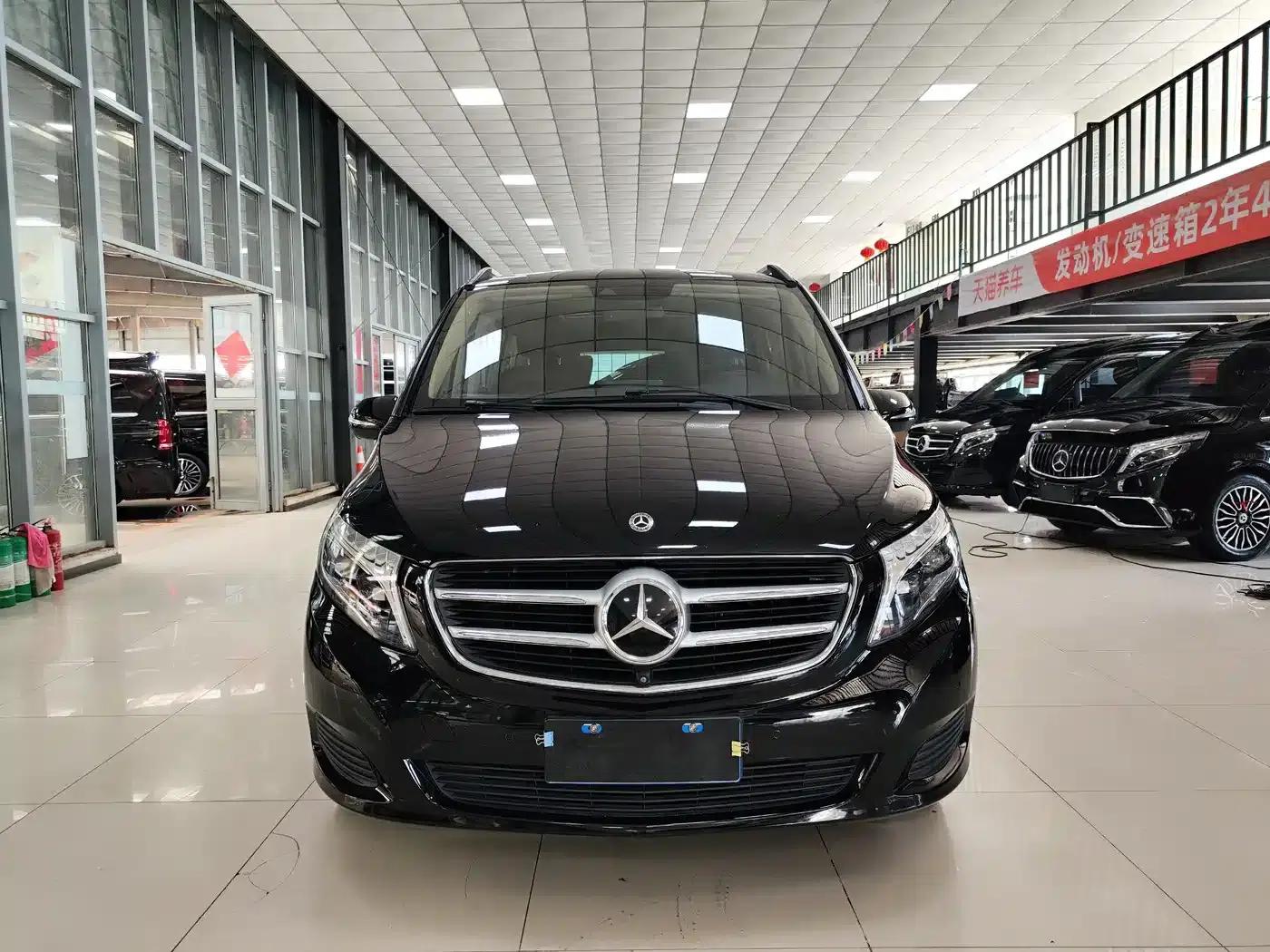 Mercedes-Benz V-Class 2018 V 260 L Premium Extended Edition (China VI Emission Standard) — миниатюра 2
