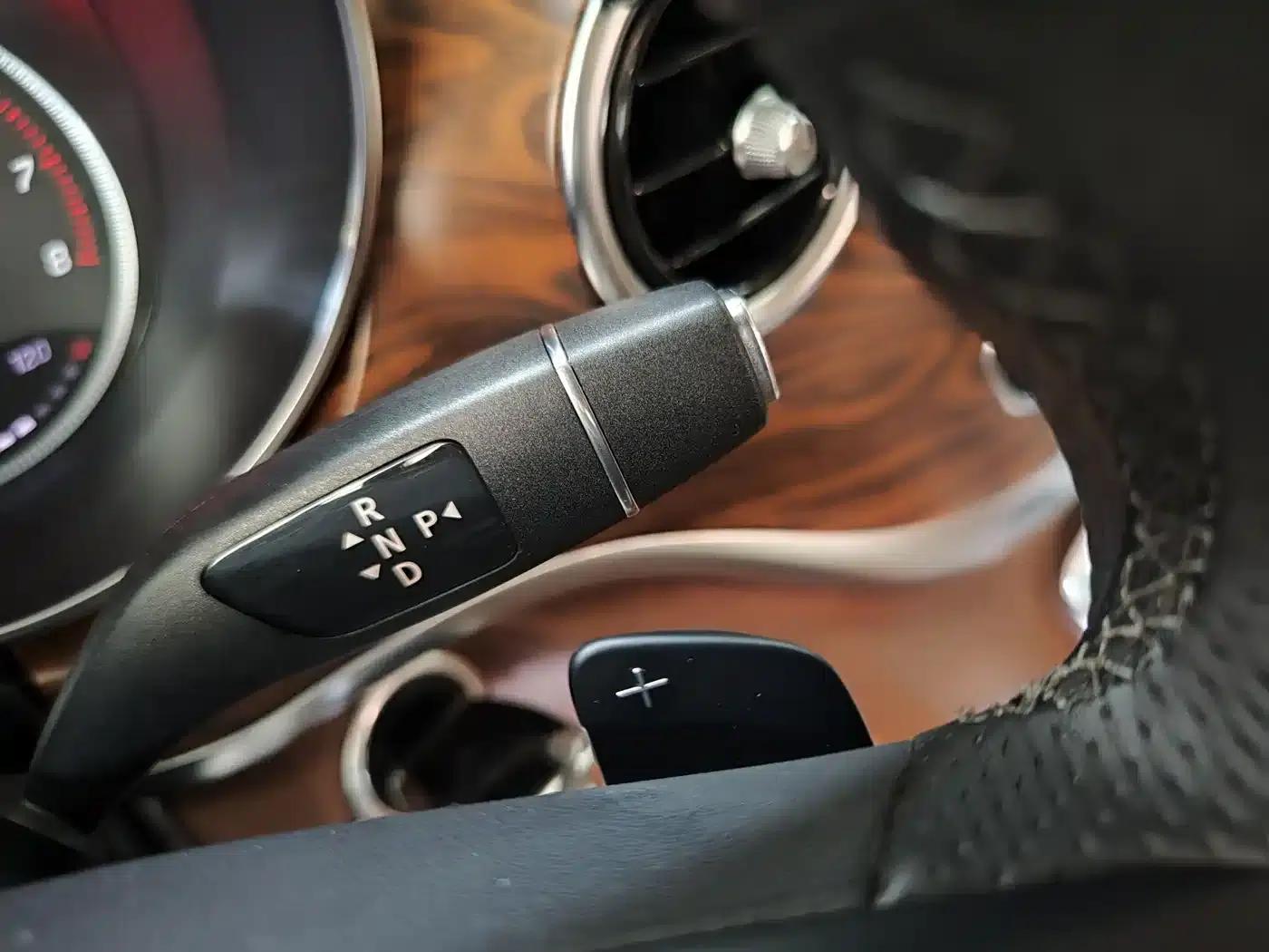 Mercedes-Benz V-Class 2018 V 260 L Premium Extended Edition (China VI Emission Standard) — миниатюра 21