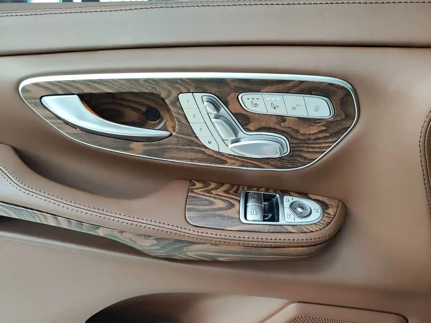 Mercedes-Benz V-Class 2018 V 260 L Premium Extended Edition (China VI Emission Standard) — миниатюра 24