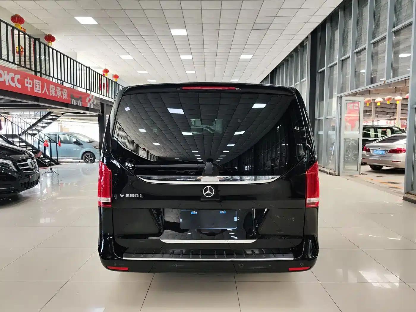 Mercedes-Benz V-Class 2018 V 260 L Premium Extended Edition (China VI Emission Standard) — миниатюра 34