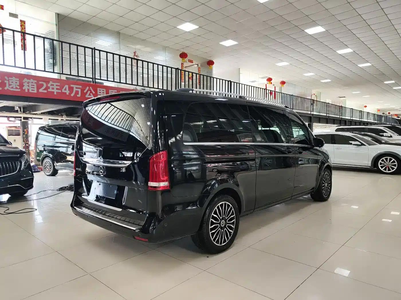 Mercedes-Benz V-Class 2018 V 260 L Premium Extended Edition (China VI Emission Standard) — миниатюра 35