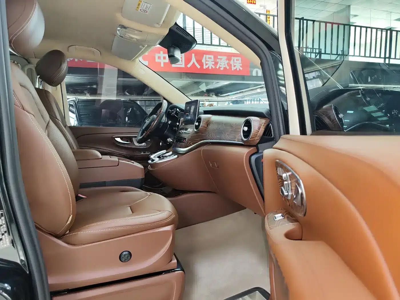 Mercedes-Benz V-Class 2018 V 260 L Premium Extended Edition (China VI Emission Standard) — миниатюра 5