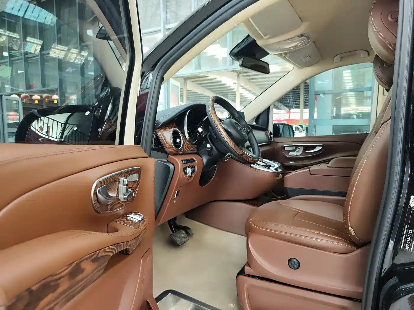 Mercedes-Benz V-Class 2018 V 260 L Premium Extended Edition (China VI Emission Standard) — миниатюра 6