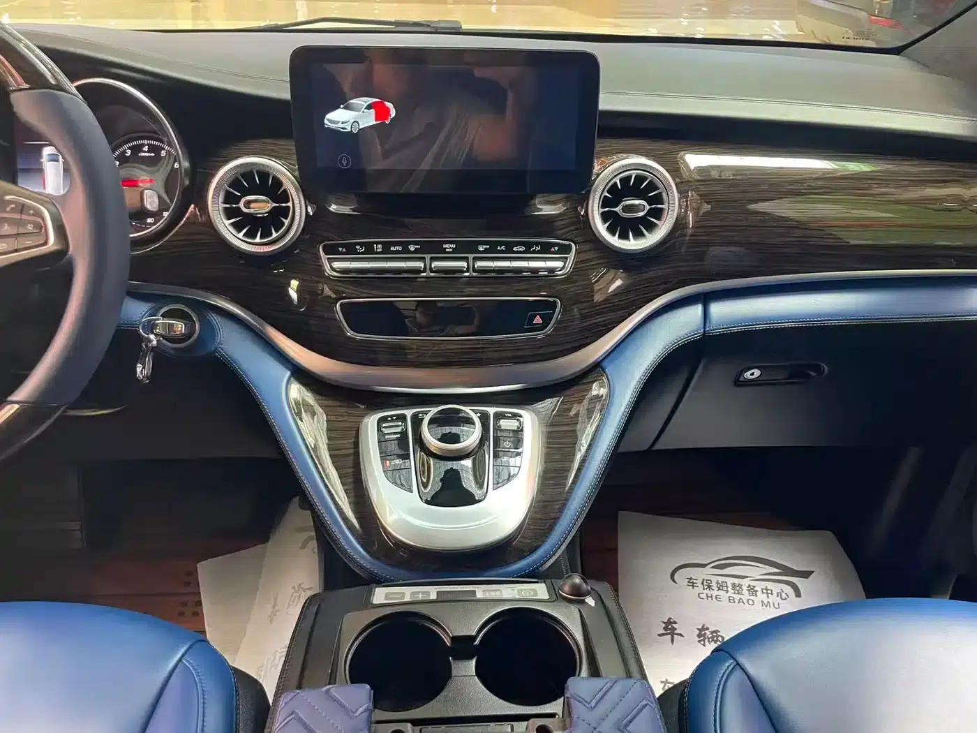 Mercedes-Benz V-Class 2018 V 260 Premium Edition (China V Emission Standard) — миниатюра 12