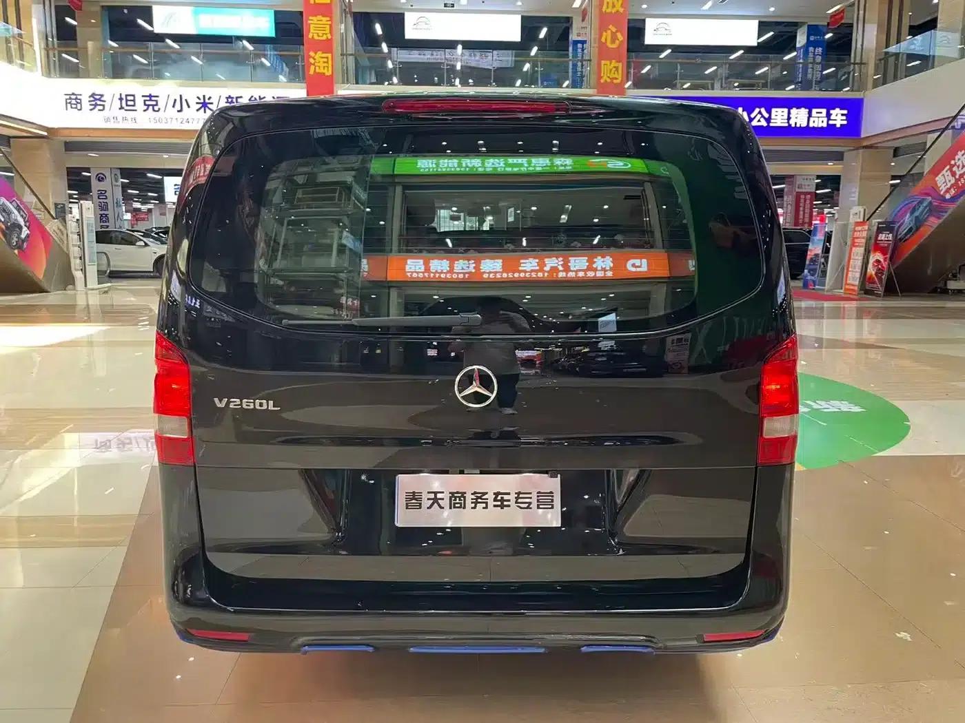 Mercedes-Benz V-Class 2018 V 260 Premium Edition (China V Emission Standard) — миниатюра 6