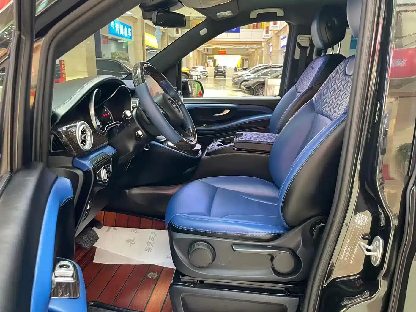 Mercedes-Benz V-Class 2018 V 260 Premium Edition (China V Emission Standard) — миниатюра 8