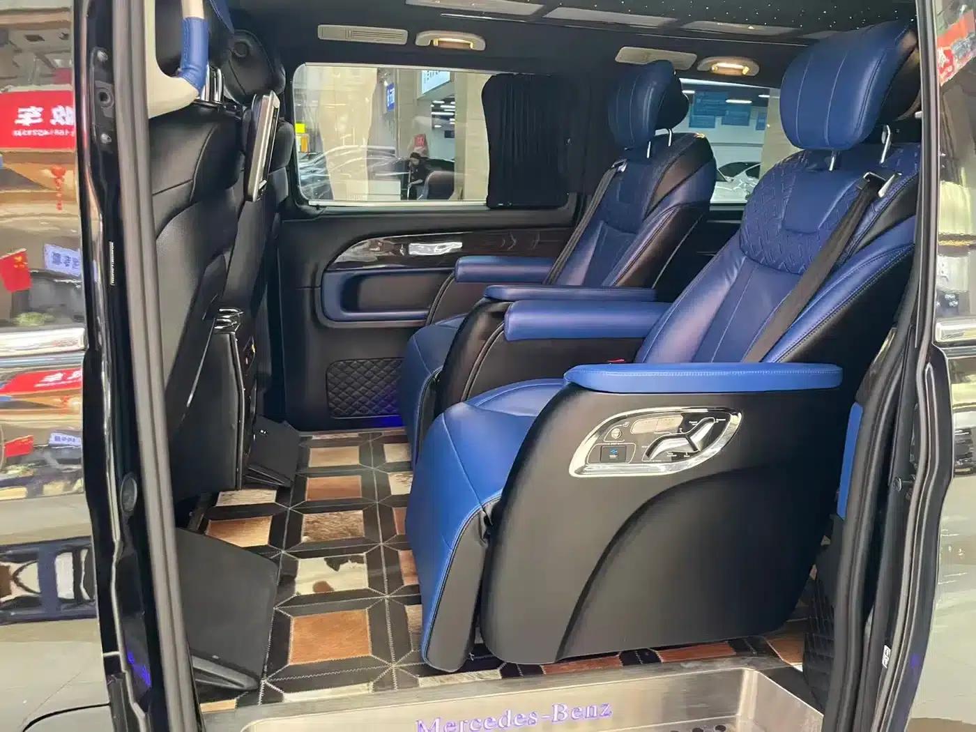 Mercedes-Benz V-Class 2018 V 260 Premium Edition (China V Emission Standard) — миниатюра 9
