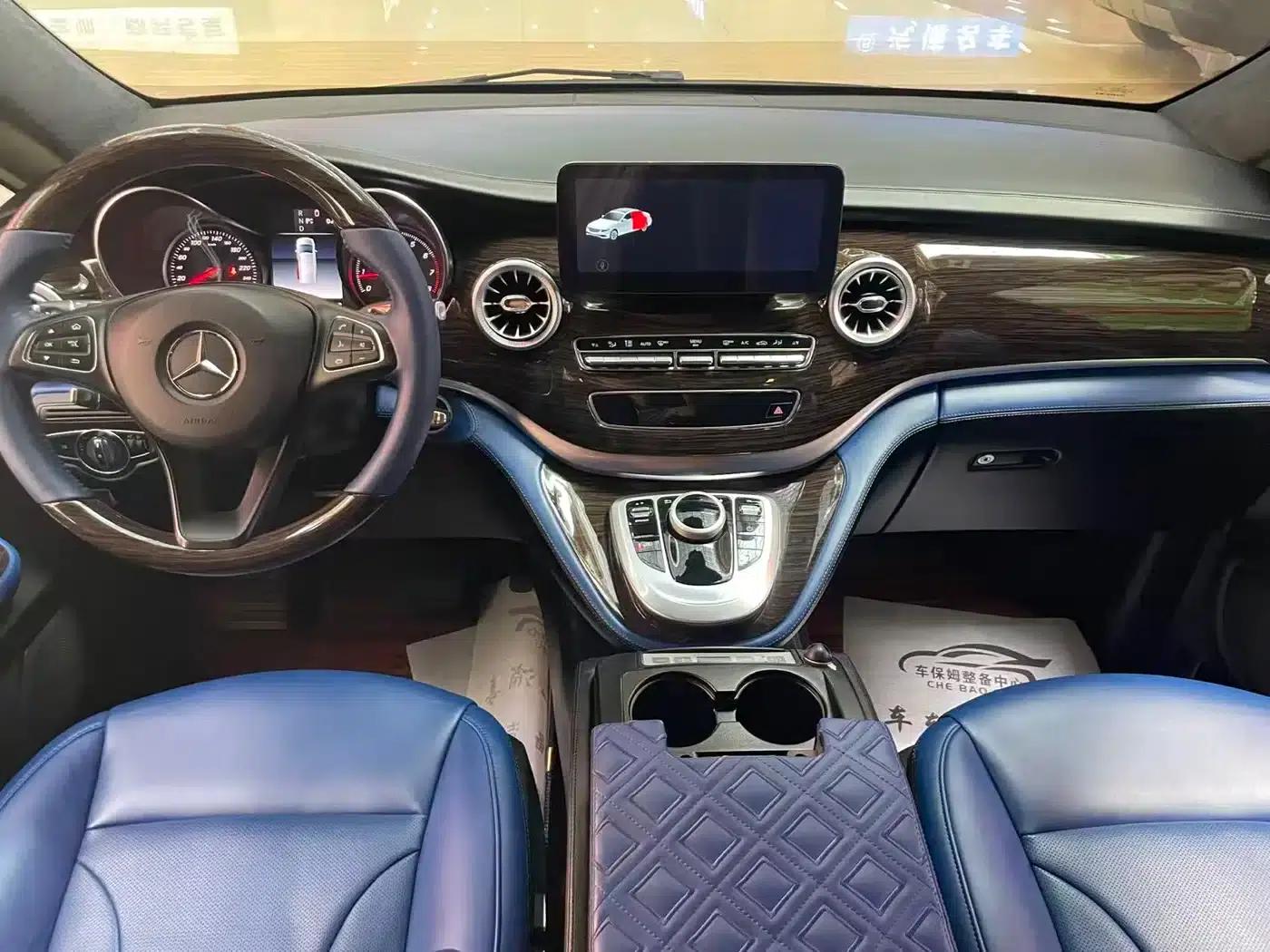 Mercedes-Benz V-Class 2018 V 260 Premium Edition (China V Emission Standard) — миниатюра 10
