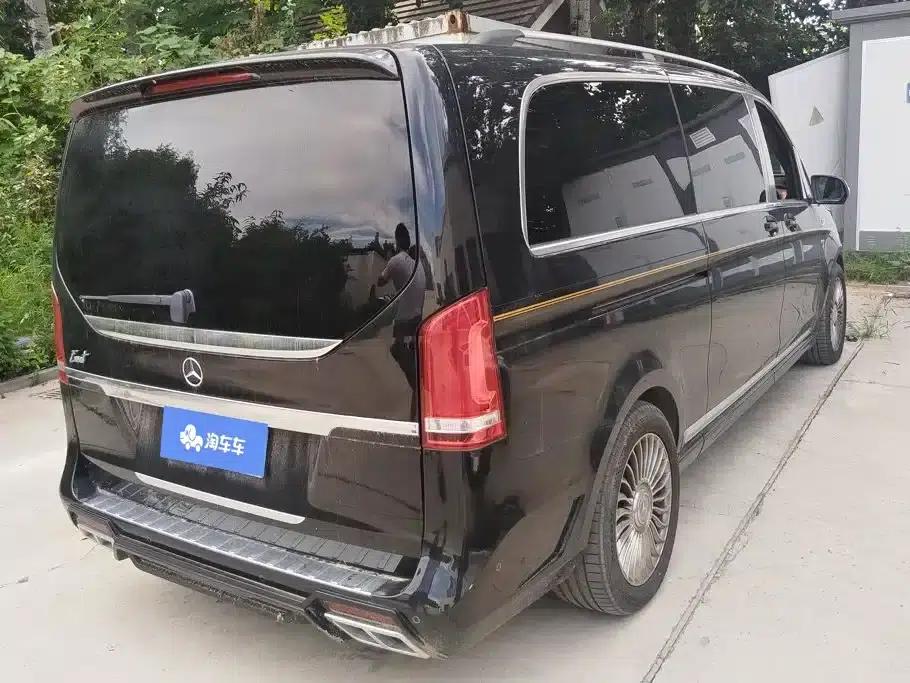 Mercedes-Benz V-Class 2021 V 260 L Long Wheelbase Premium Edition — миниатюра 3