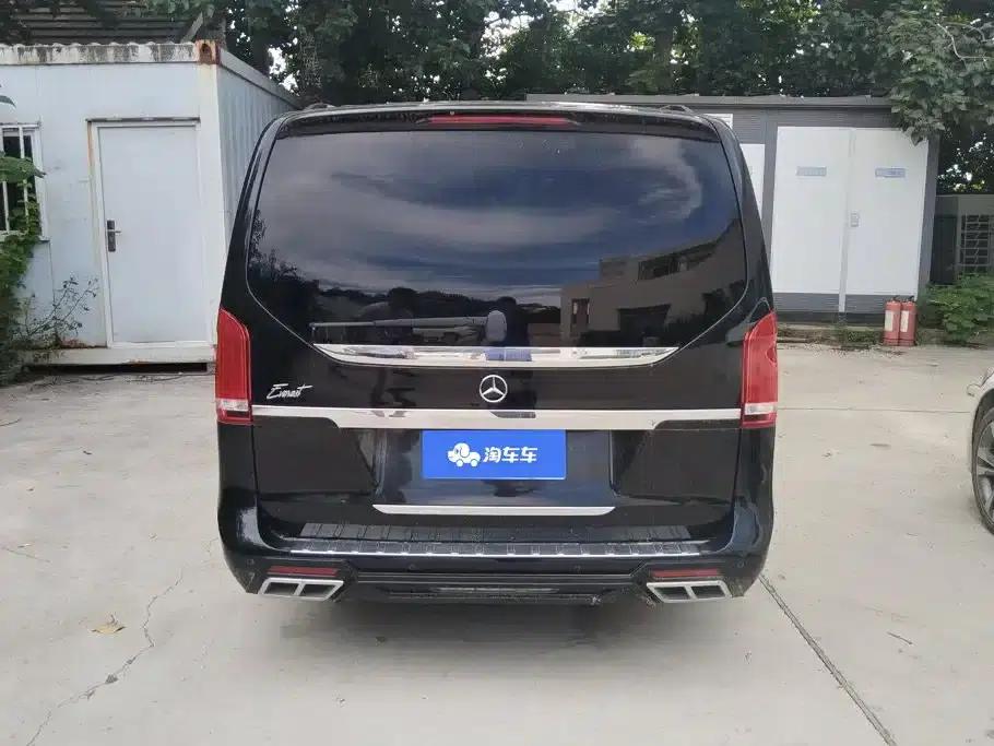 Mercedes-Benz V-Class 2021 V 260 L Long Wheelbase Premium Edition — миниатюра 4