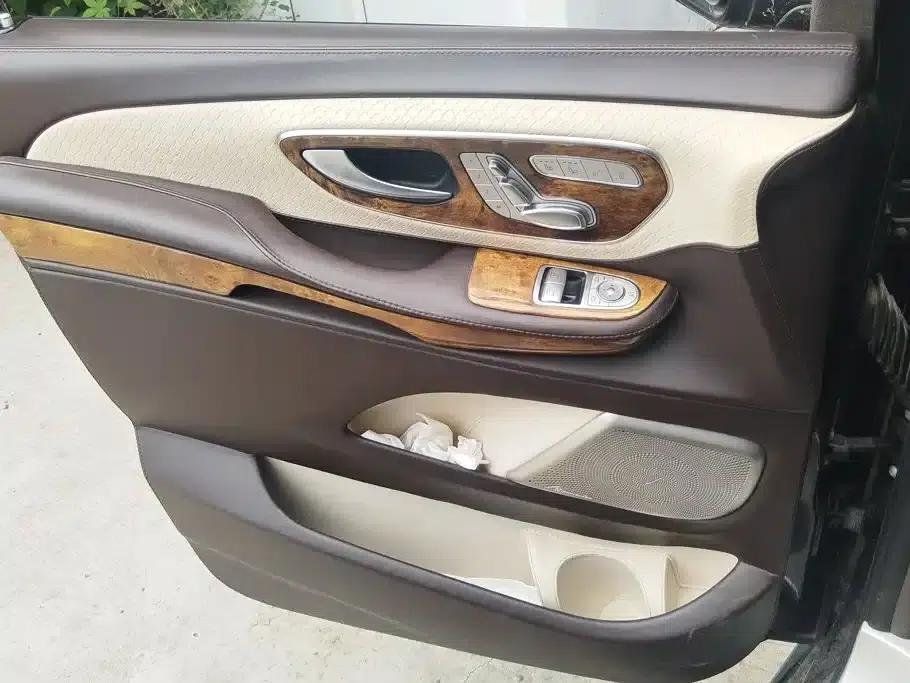 Mercedes-Benz V-Class 2021 V 260 L Long Wheelbase Premium Edition — миниатюра 7
