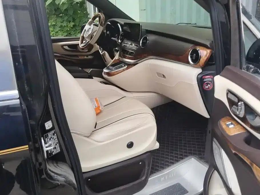 Mercedes-Benz V-Class 2021 V 260 L Long Wheelbase Premium Edition — миниатюра 8