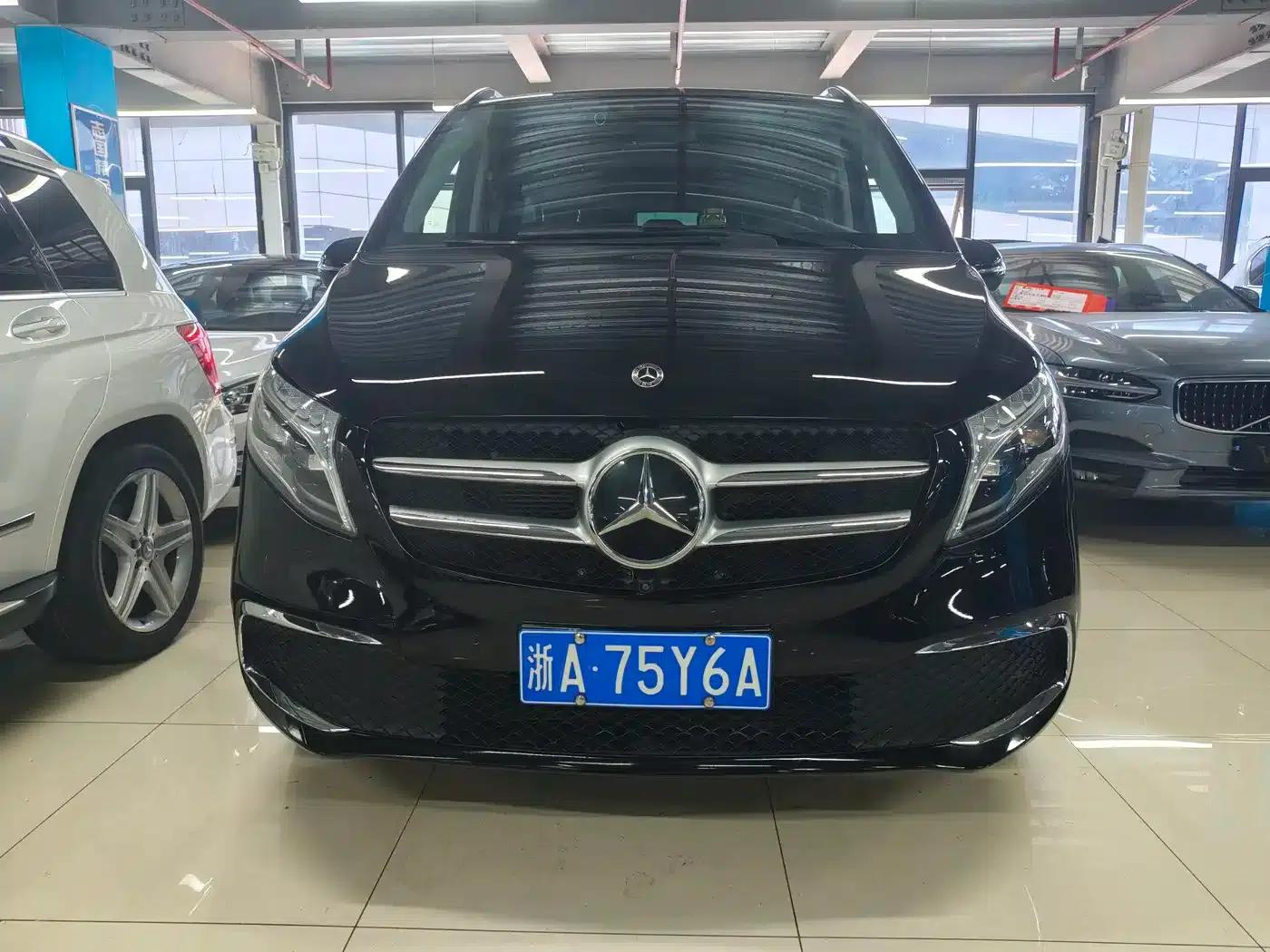 Mercedes-Benz V-Class 2021 V 260 Navigator Edition — миниатюра 2