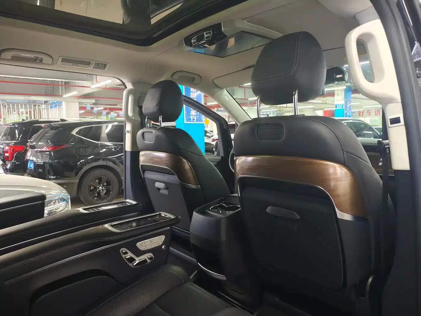 Mercedes-Benz V-Class 2021 V 260 Navigator Edition — миниатюра 15