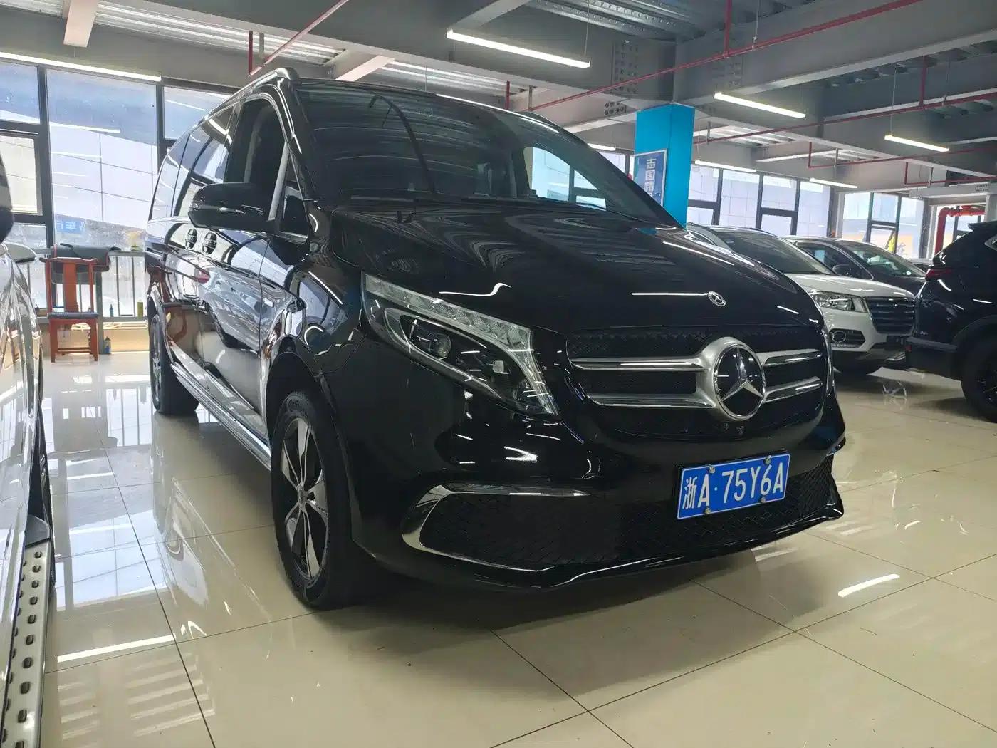 Mercedes-Benz V-Class 2021 V 260 Navigator Edition — миниатюра 3